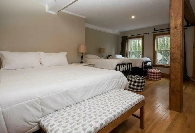 Suite with lake view, The Lodge At Pleasant Point