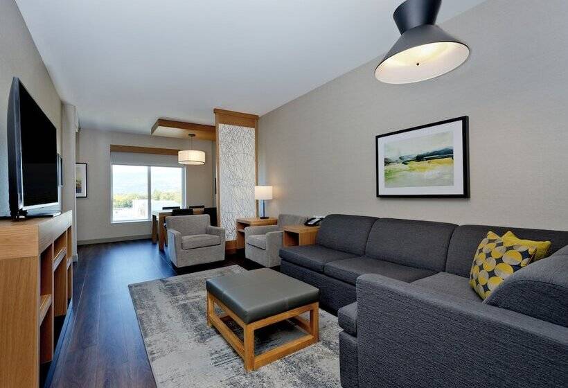 适合残疾人士使用的套间, Hyatt Place Kelowna