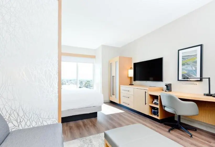キングサイズベッドのスタンダードルーム, Hyatt Place Kelowna