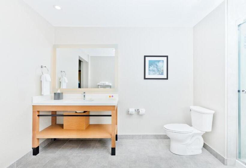 身障者適用スイートルーム, Hyatt Place Kelowna