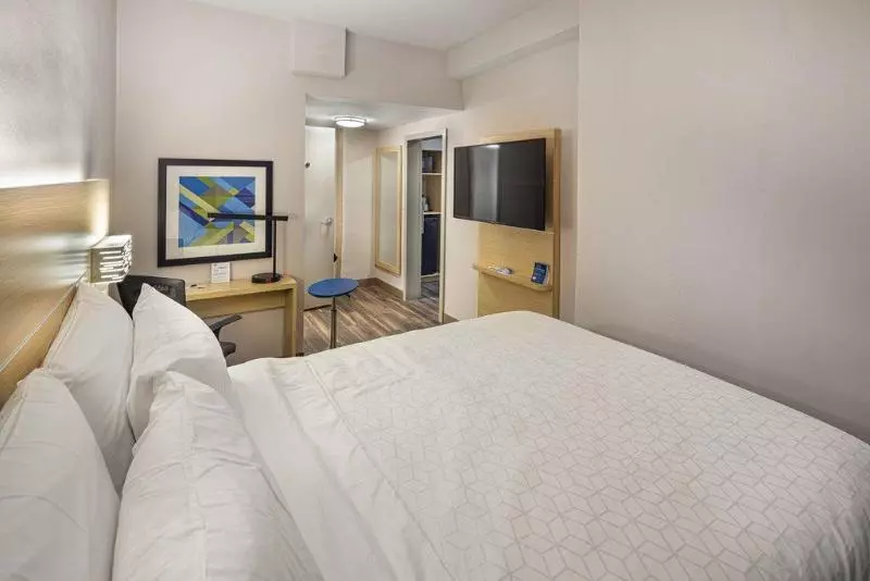 Standard-huone King-vuode, Holiday Inn Express & Suites Atlanta Downtown, An Ihg