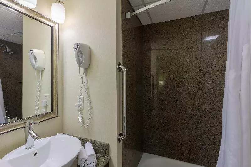 Sviitti Liikuntarajoitteisille, Holiday Inn Express & Suites Atlanta Downtown, An Ihg