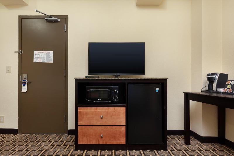 חדר סטנדרט עם מיטת קינג, Holiday Inn Express & Suites Atlanta Downtown, An Ihg
