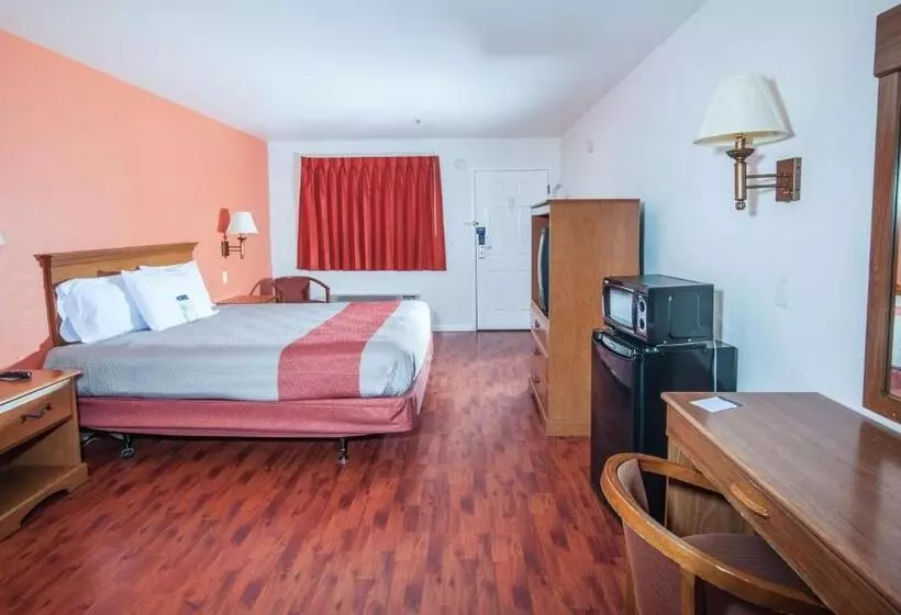 اتاق استاندارد برای معلولان, Motel 6santa Nella, Ca  Los Banos