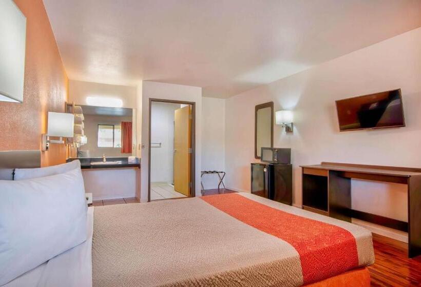 Номер Стандарт Адаптированный для Инвалидов, Motel 6santa Nella, Ca Los Banos