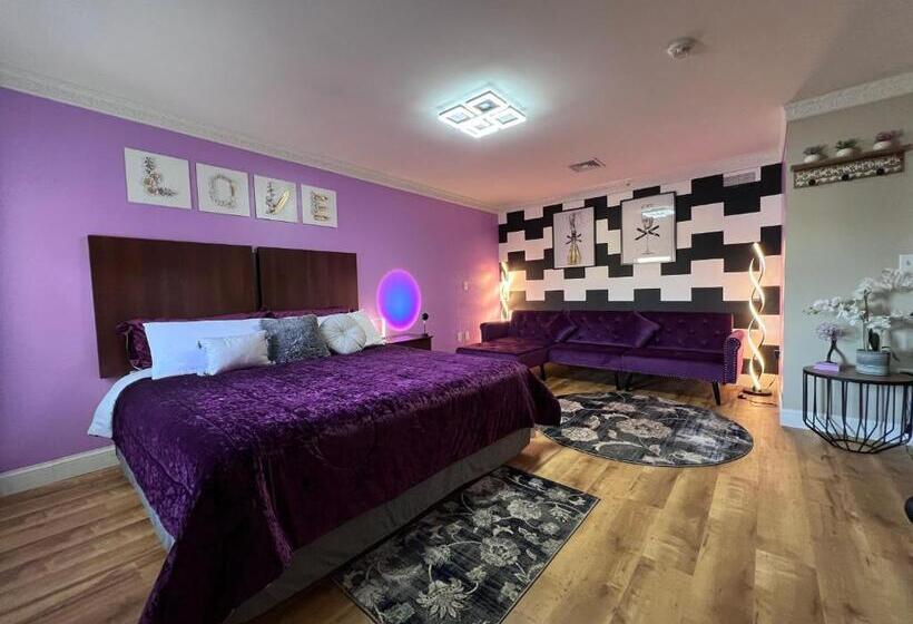디럭스 스위트, Orbits Inn