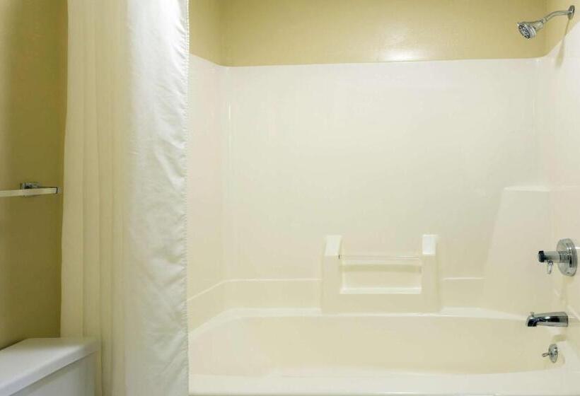 스탠다드 룸 킹사이즈 침대, Super 8 By Wyndham Dekalb Il