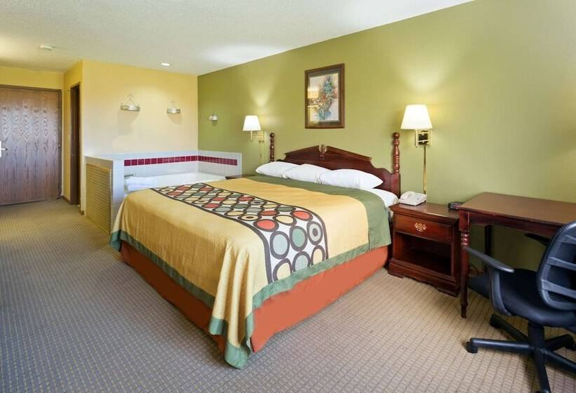 סוויטה, Super 8 By Wyndham Dekalb Il