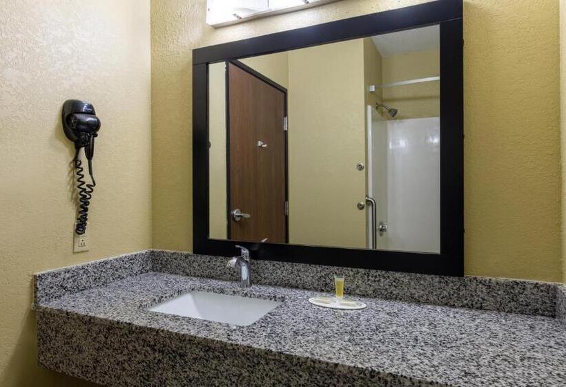 Deluxe Suite, Super 8 By Wyndham Nixa/springfield Area