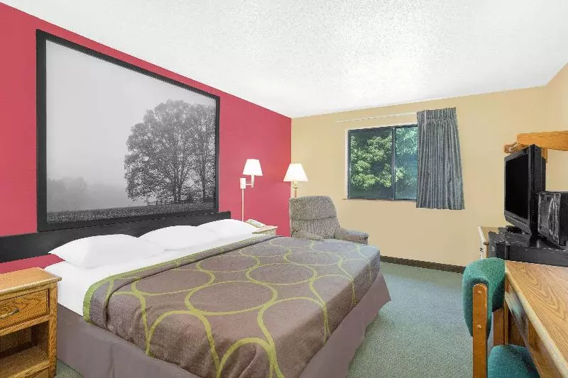 キングサイズベッドのスタンダードルーム, Super 8 By Wyndham Roanoke Va