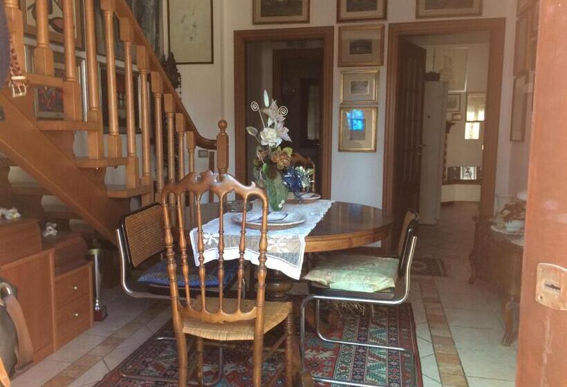 غرفة قياسية ثلاثية مزودة بتراس, L'onda