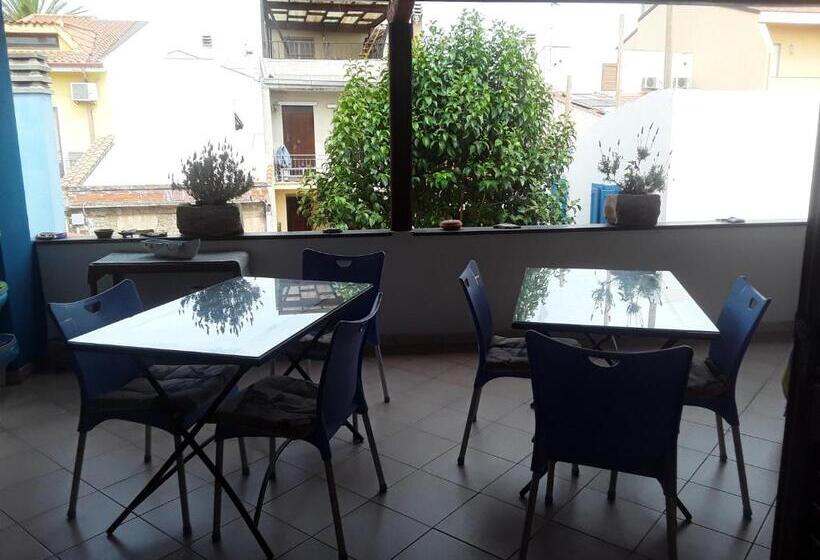 غرفة قياسية ثلاثية مزودة بتراس, L'onda