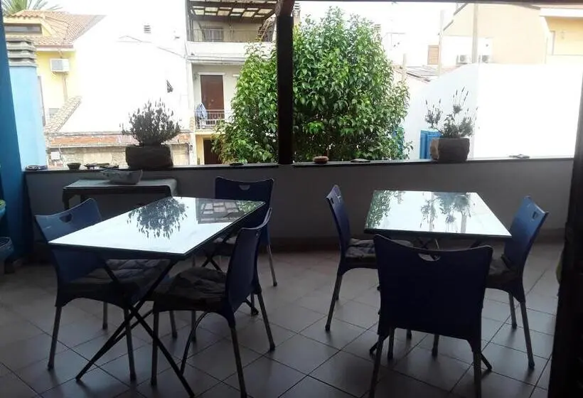 Standard Triple Room with Terrace, L'onda