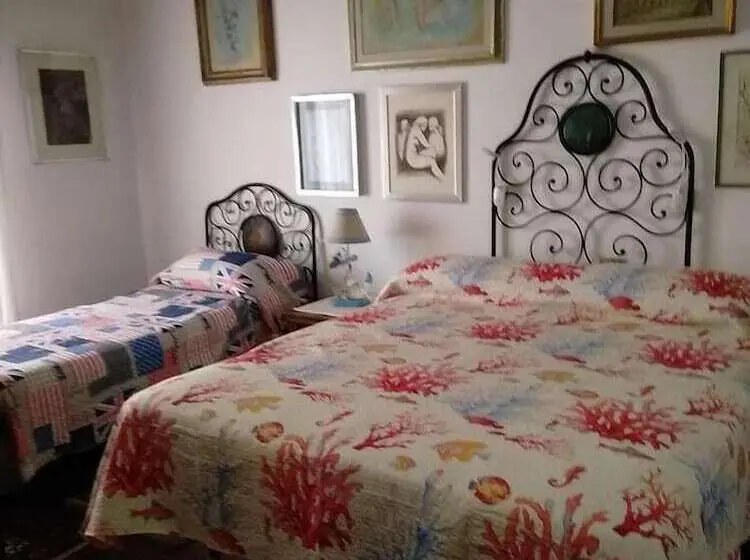 Standard Triple Room with Terrace, L'onda