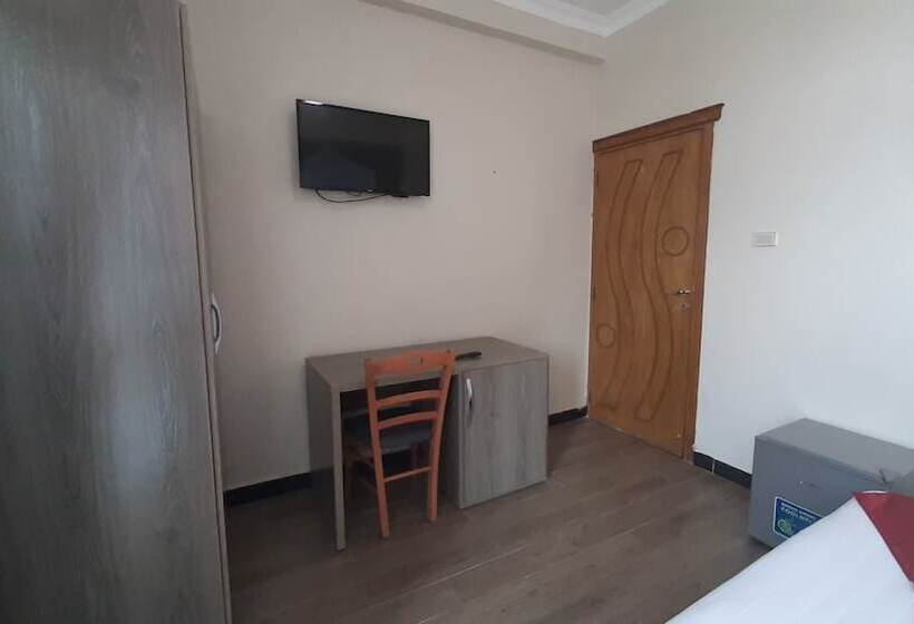 اتاق لوکس یک تخته, Teferi Mekonnen