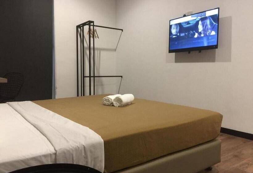 带大床的豪华间, Urban Inn Alor Setar