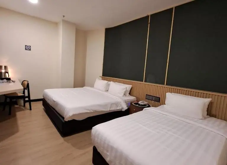 اتاق استاندارد سه نفره, Urban Inn Alor Setar