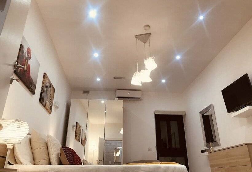 اتاق لوکس سه تخته, La88 Boutique