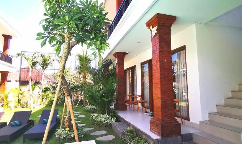 اتاق لوکس, Santi Homestay