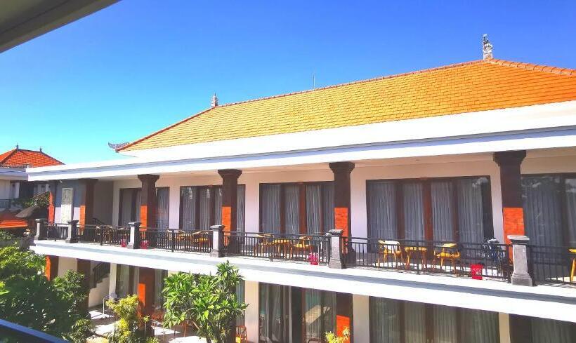 اتاق لوکس با تخت بزرگ, Santi Homestay