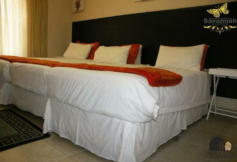 غرفة عائلية, Savannah Guest House
