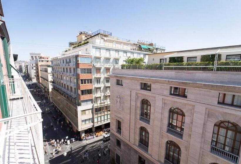 Basic Room, Hg Boutique Toledo, Napoli Centro, By Clapa Group