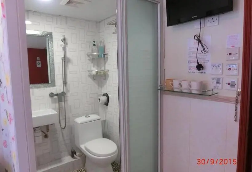 اتاق استاندارد چهار تخته, Li Cheng Guesthouse