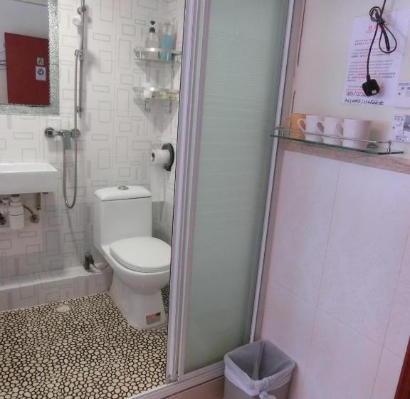 اتاق استاندارد چهار تخته, Li Cheng Guesthouse