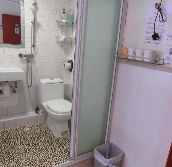 اتاق استاندارد چهار تخته, Li Cheng Guesthouse
