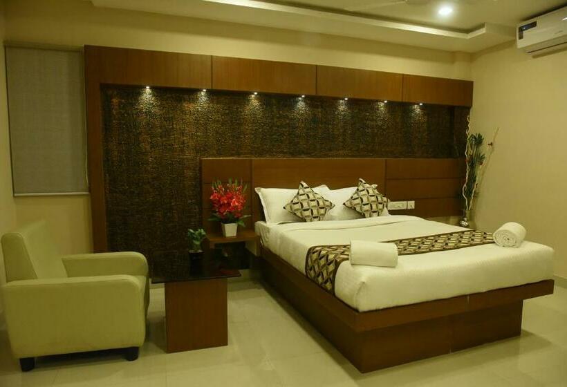 디럭스 룸, The Hydel Park   Business Class Hotel   Near Central Railway Station