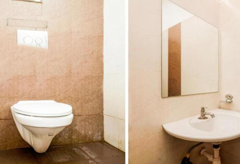 디럭스 룸, The Hydel Park   Business Class Hotel   Near Central Railway Station