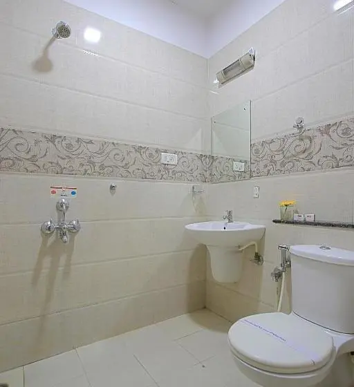 Perhestudio, Abm Express Inn