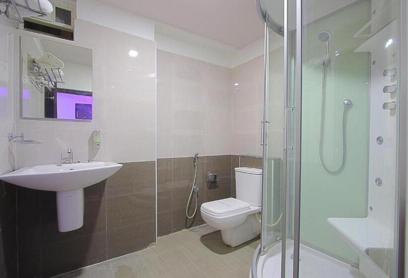 家庭工作室, Abm Express Inn