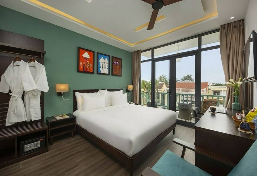 اتاق استاندارد با چشمانداز استخر, Villa Soleil Hoi An