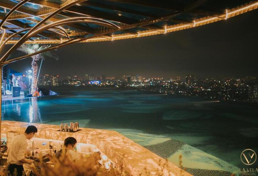 اتاق لوکس, La Vela Saigon