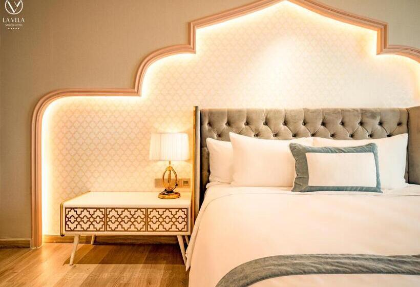 سوئیت کلاب, La Vela Saigon