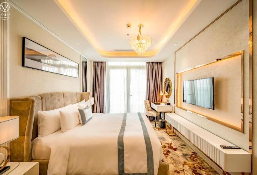 سوئیت کلاب, La Vela Saigon