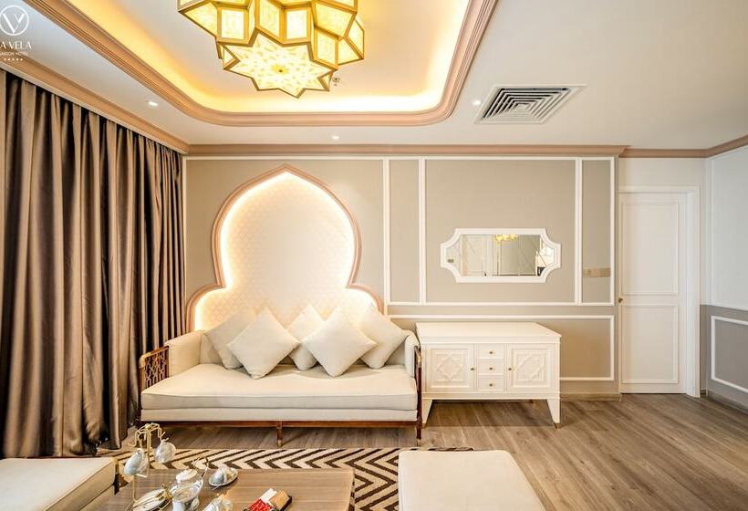 سوئیت کلاب, La Vela Saigon