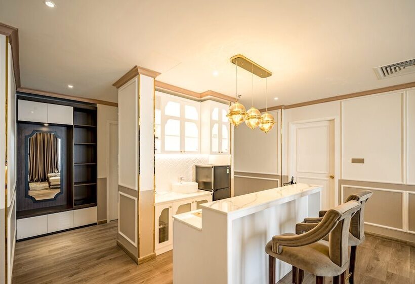 سوئیت کلاب, La Vela Saigon