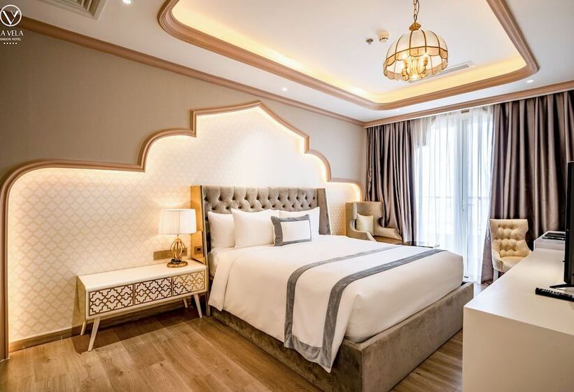 سوئیت کلاب, La Vela Saigon