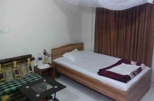 اتاق استاندارد یک نفره, Marry House