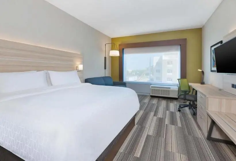 身障者適用スイートルーム, Holiday Inn Express & Suites   Grand Rapids Airport   South, An Ihg