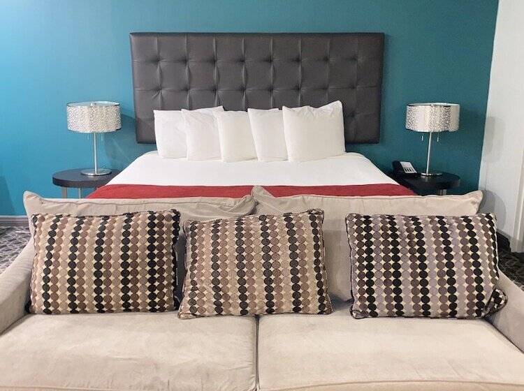 جناح, Redac Gateway Hotel Torrance