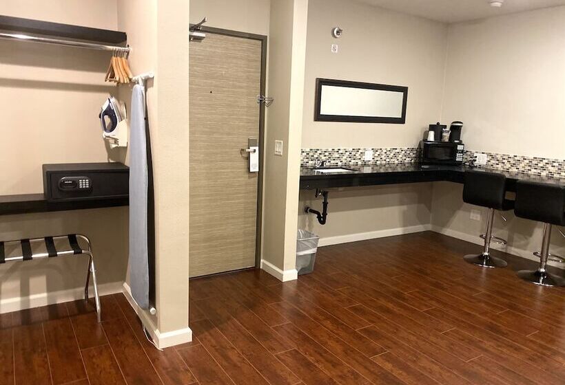 이그제큐티브 스위트, Redac Gateway Hotel Torrance