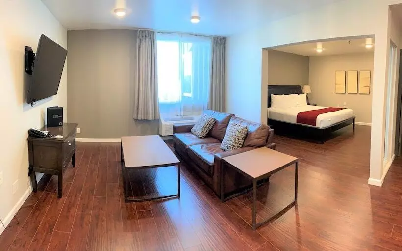 سوییت اجرایی, Redac Gateway Hotel Torrance