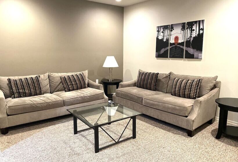 جناح إدارى, Redac Gateway Hotel Torrance