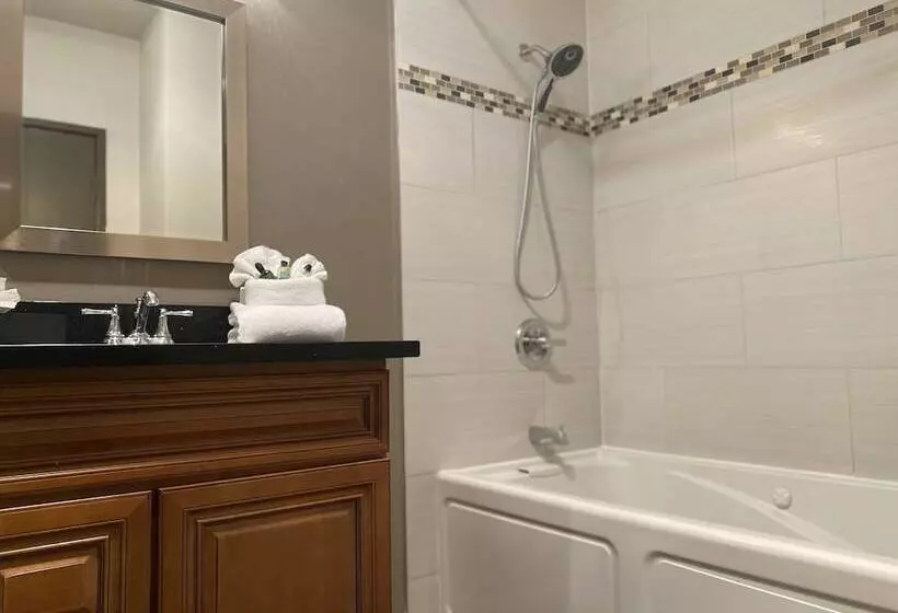 اتاق لوکس, Redac Gateway Hotel Torrance