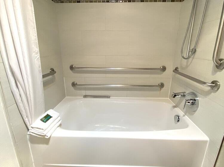 غرفة قياسية لذوى الاحتياجات الخاصة, Redac Gateway Hotel Torrance