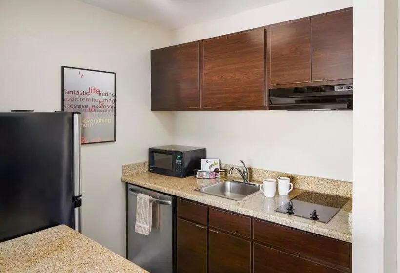 スタンダードスタジオ, Towneplace Suites Tempe At Arizona Mills Mall