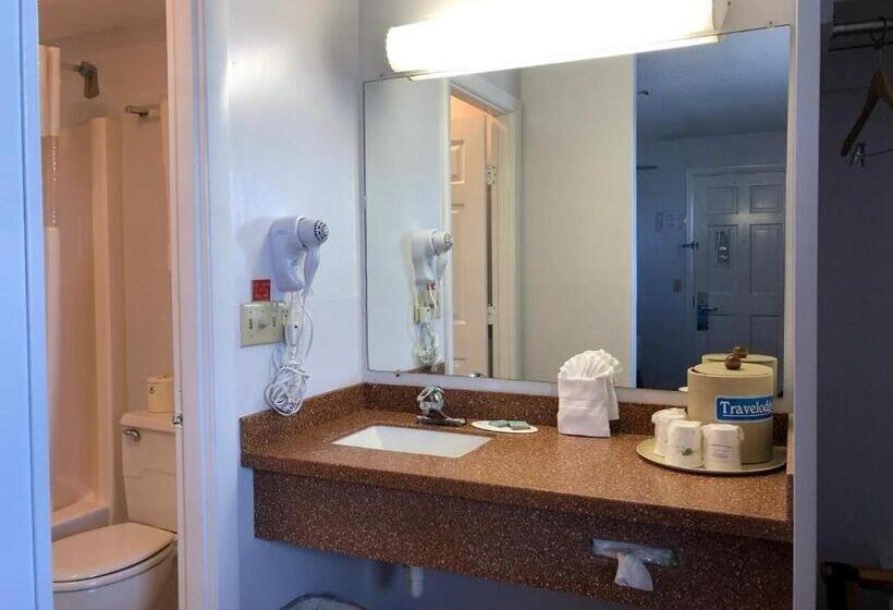 غرفة قياسية, Travelodge By Wyndham Cape Cod Area